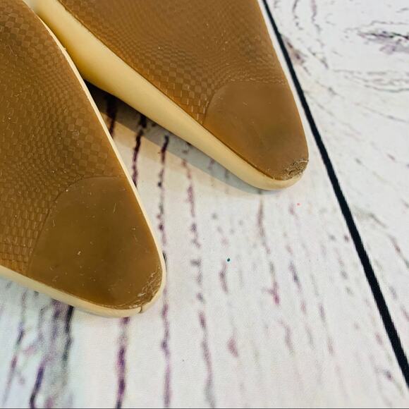 Apostrophe cream slip on heels MAKE AN OFFER - Picture 6 of 6